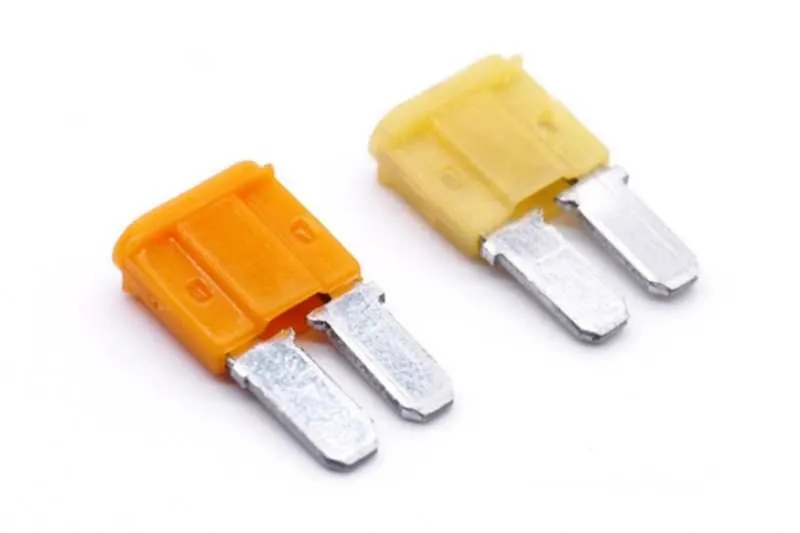 Micro2 blade fuse car fuse auto fuse 1 Micro2 blade fuse car fuse auto fuse 1
