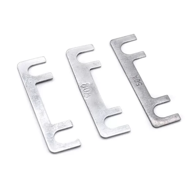 mini_stud_bolt_on_automobile_car_flat_type_ang_strip_ans_bolt_down_30_amp_automotive_fuse